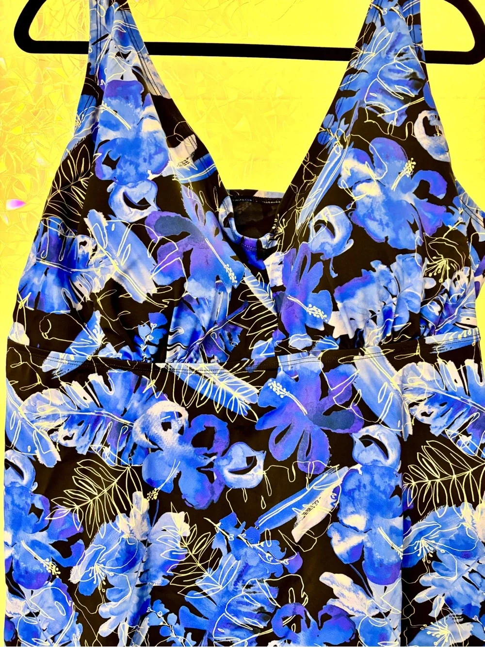 Swimsuits For All Blue Floral V-Neck Tankini Top